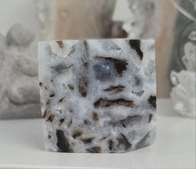 Load image into Gallery viewer, Sphalerite Cube - Spinning