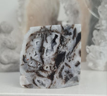 Load image into Gallery viewer, Sphalerite Cube - Spinning