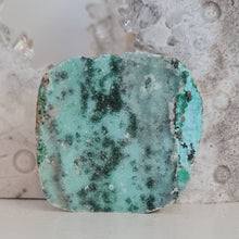 Load image into Gallery viewer, Druzy Chrysocolla with Malachite