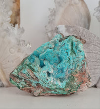Load image into Gallery viewer, Druzy Chrysocolla