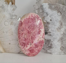 Load image into Gallery viewer, Rhodochrosite Palmstone