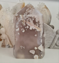 Load image into Gallery viewer, Dark Flower Agate with Druzy