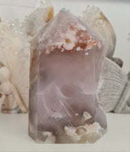 Load image into Gallery viewer, Dark Flower Agate with Druzy