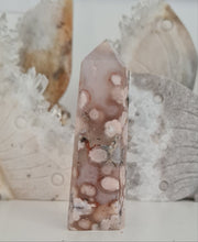 Load image into Gallery viewer, Flower Agate Tower