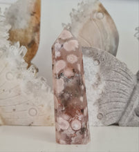 Load image into Gallery viewer, Flower Agate Tower