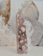 Load image into Gallery viewer, Flower Agate Tower