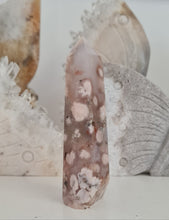 Load image into Gallery viewer, Flower Agate Tower