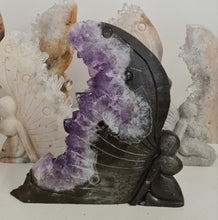Load image into Gallery viewer, Amethyst Cluster Fairy