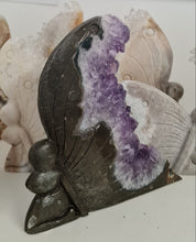 Load image into Gallery viewer, Amethyst Cluster Fairy