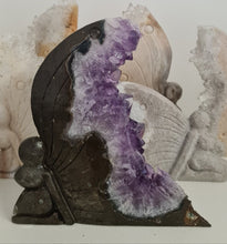 Load image into Gallery viewer, Amethyst Cluster Fairy