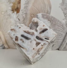 Load image into Gallery viewer, Sphalerite Cube - Spinning