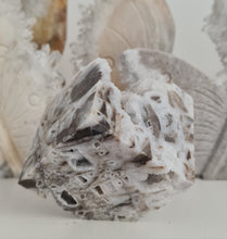 Load image into Gallery viewer, Sphalerite Cube - Spinning