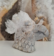 Load image into Gallery viewer, Quartz Cluster Eagle