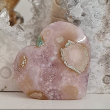Load image into Gallery viewer, Amethyst Flower Agate Heart