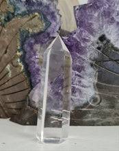 Load image into Gallery viewer, Clear Quartz Point