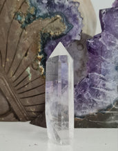 Load image into Gallery viewer, Clear Quartz Point