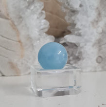 Load image into Gallery viewer, Aquamarine Sphere