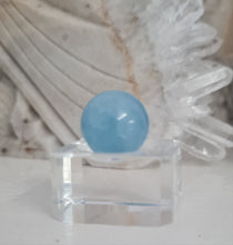 Load image into Gallery viewer, Aquamarine Sphere