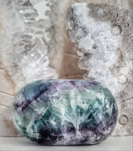 Load image into Gallery viewer, Feather Fluorite Palmstone with Rainbows