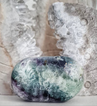 Load image into Gallery viewer, Feather Fluorite Palmstone with Rainbows