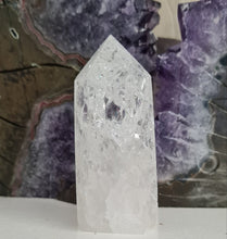 Load image into Gallery viewer, Crackle Quartz Tower