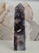 Load image into Gallery viewer, Black Flower Agate Tower