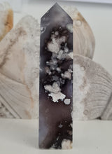 Load image into Gallery viewer, Black Flower Agate Tower