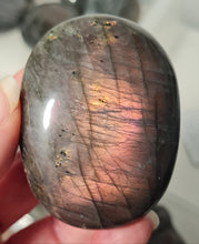 Load image into Gallery viewer, Purple Labradorite Palmstone