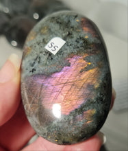 Load image into Gallery viewer, Purple Labradorite Palmstone