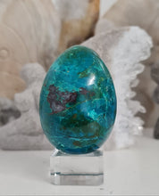Load image into Gallery viewer, Chrysocolla Egg
