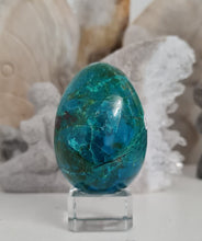 Load image into Gallery viewer, Chrysocolla Egg