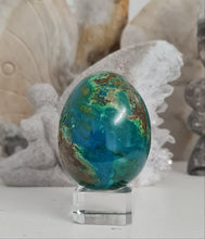 Load image into Gallery viewer, Chrysocolla Egg