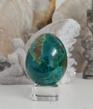Load image into Gallery viewer, Chrysocolla Egg