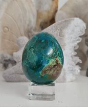 Load image into Gallery viewer, Chrysocolla Egg
