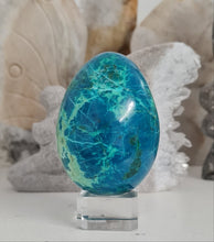 Load image into Gallery viewer, Chrysocolla Egg