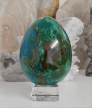 Load image into Gallery viewer, Chrysocolla Egg