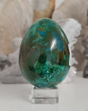 Load image into Gallery viewer, Chrysocolla Egg