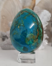 Load image into Gallery viewer, Chrysocolla Egg