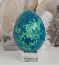 Load image into Gallery viewer, Chrysocolla Egg