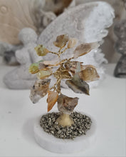 Load image into Gallery viewer, Blue Opal Chip Wire Tree