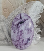 Load image into Gallery viewer, Kammererite Palmstone