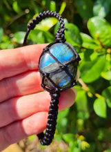 Load image into Gallery viewer, Labradorite Macrame Bracelet