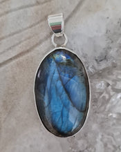 Load image into Gallery viewer, Labradorite Sterling Silver Pendant