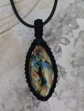 Load image into Gallery viewer, Labradorite Macrame Necklace