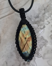 Load image into Gallery viewer, Labradorite Macrame Necklace
