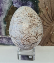 Load image into Gallery viewer, Grey Aragonite Egg