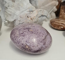 Load image into Gallery viewer, Lepidolite Gallet