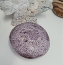 Load image into Gallery viewer, Lepidolite Gallet