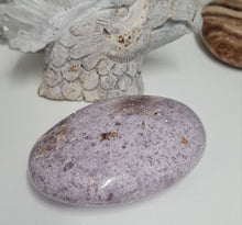 Load image into Gallery viewer, Lepidolite Gallet