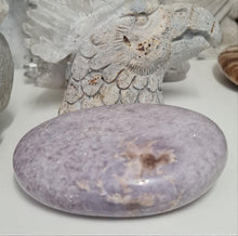 Load image into Gallery viewer, Lepidolite Gallet